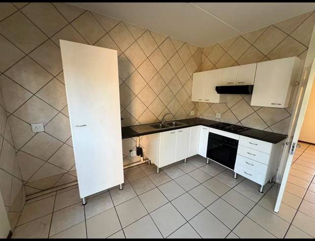 1 BEDROOM PROPERTY TO RENT IN WELTEVREDEN PARK